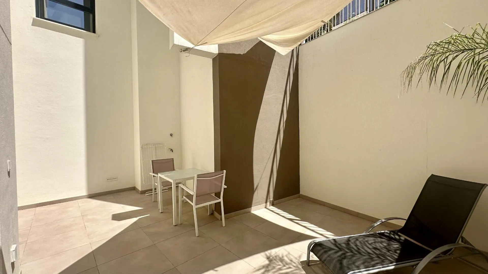 R1379 El Capistrano 21 Apartment Nerja Spain