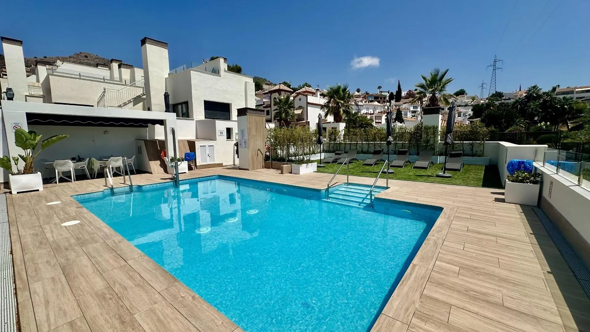 R1379 El Capistrano 21 Apartment Nerja