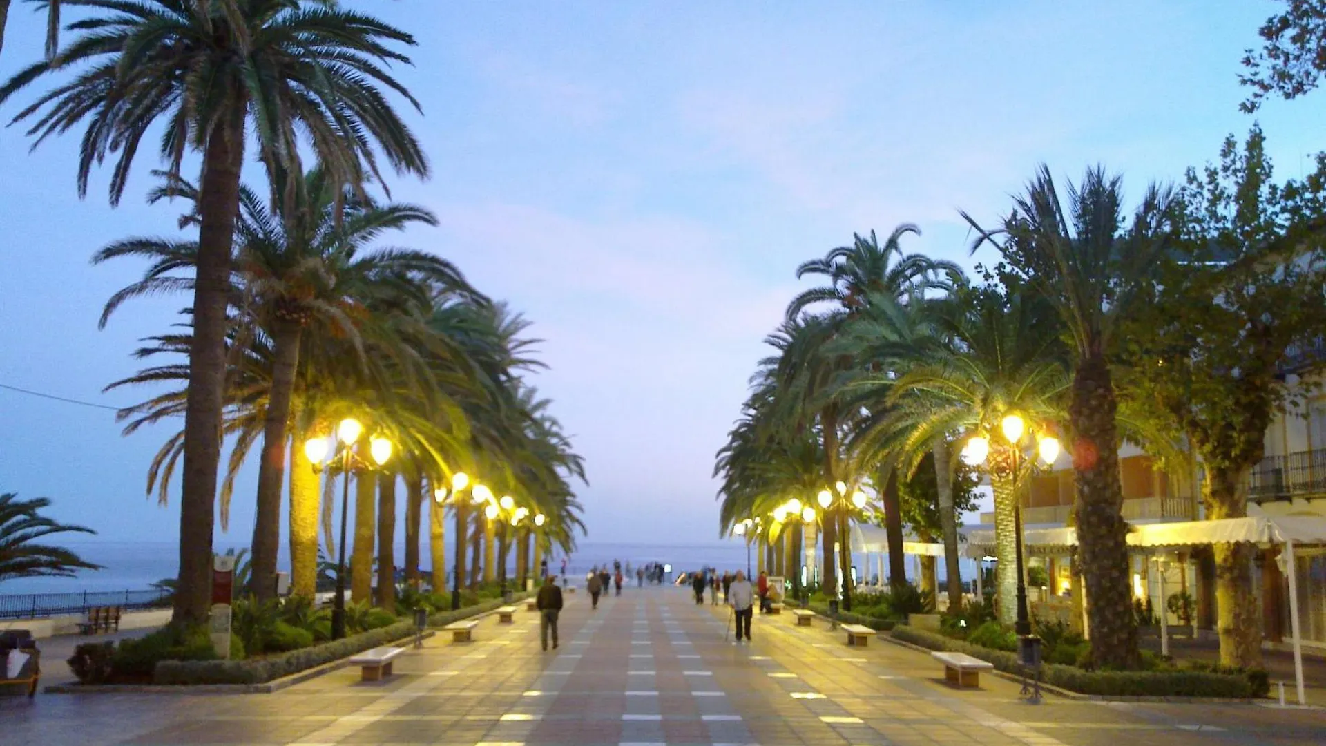 R1379 El Capistrano 21 Apartment Nerja
